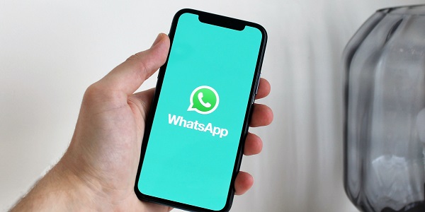 You can move from IOS phones to Samsung phones by WhatsApp now